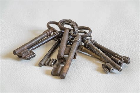 Выбросить старые ключи по приметам