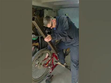 Откручивание каретки от рамы