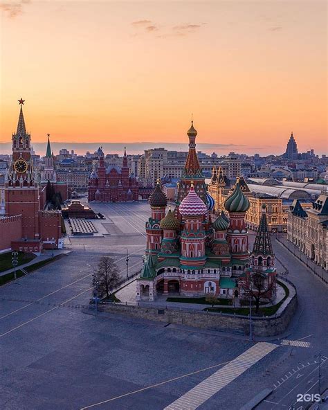 Воздействие ночной подсветки на атмосферу Красной площади