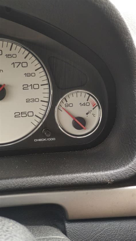 Значение датчика температуры в автомобиле Peugeot 407: роль и важность