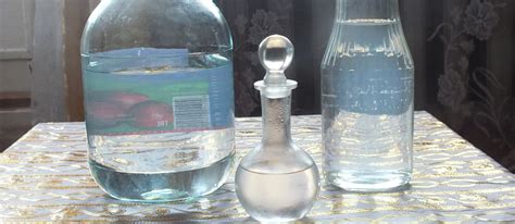 Почему спирт помутнел после разбавления водой: причины и решение