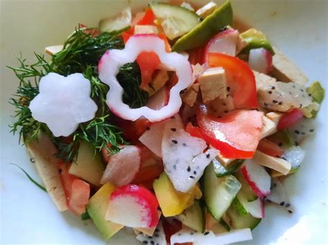 Салаты с питахайей: вкусные и полезные комбинации