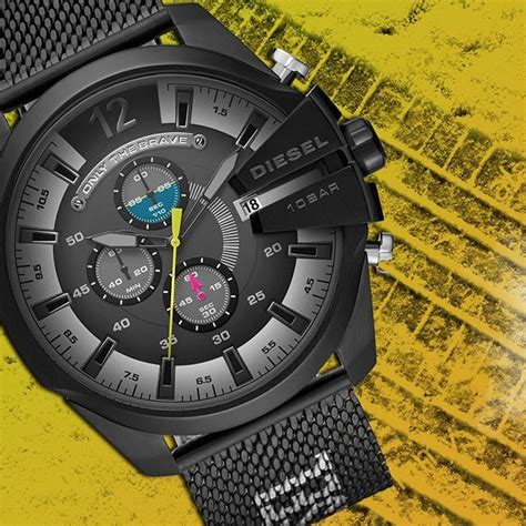 Осмотрите характерные детали часов Diesel
