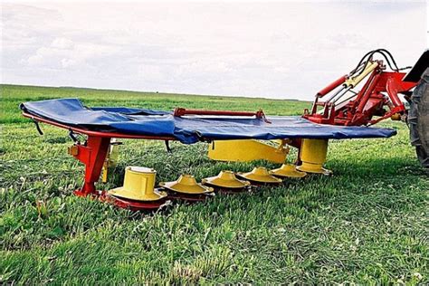 Оснащение роторной косилки: комплектация и назначение отдельных элементов