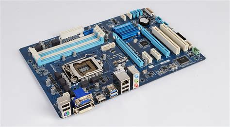 Роль материнской платы Gigabyte