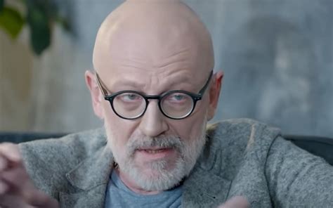 Специфические проблемы с пальцами у Александра Гордона во время игры