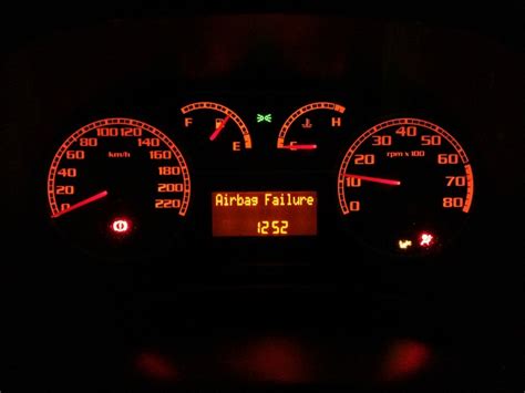 Что делать, если возникла ошибка подушки безопасности в автомобиле Fiat Albea
