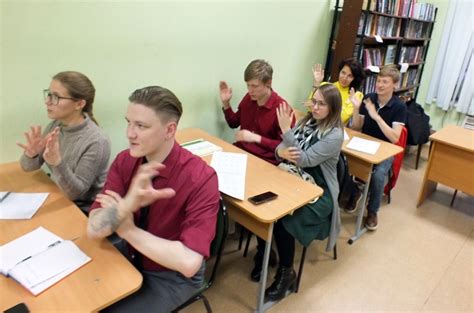 Значение демонстративной жестовой коммуникации