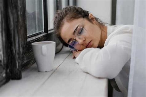 Значение сна о земле во рту женщине