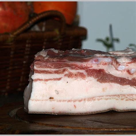 Сон о приготовлении куска сала с мясом