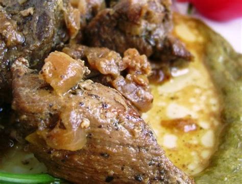 Сушеная баранина с соусом из томатов и специй